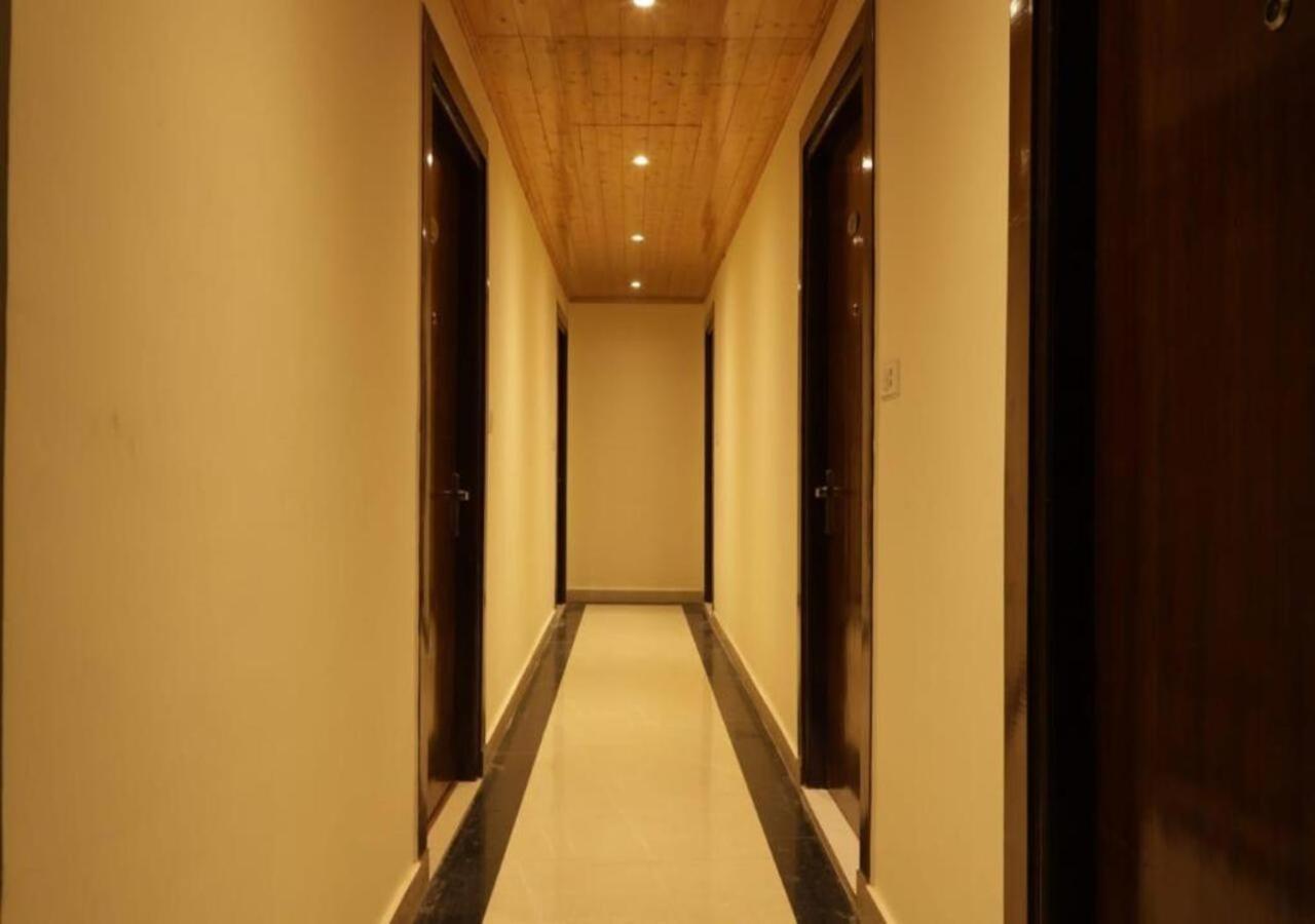 The Alpine Retreat Hotell Shimla Exteriör bild