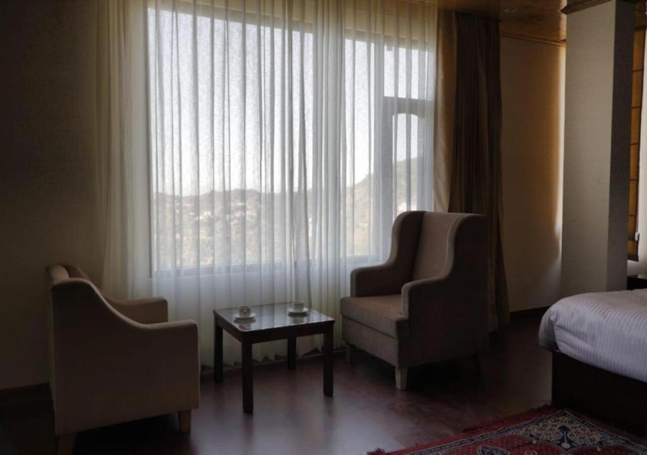 The Alpine Retreat Hotell Shimla Exteriör bild