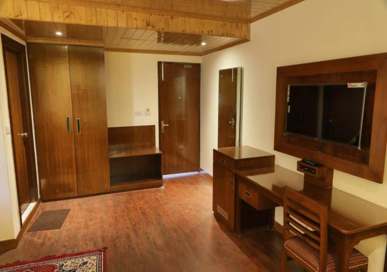 The Alpine Retreat Hotell Shimla Exteriör bild